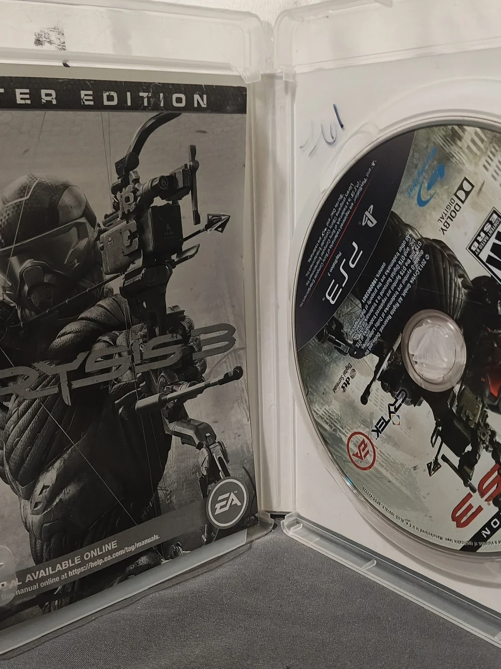 Crysis 3 Hunter Edition - PlayStation 3 (Black/Red)